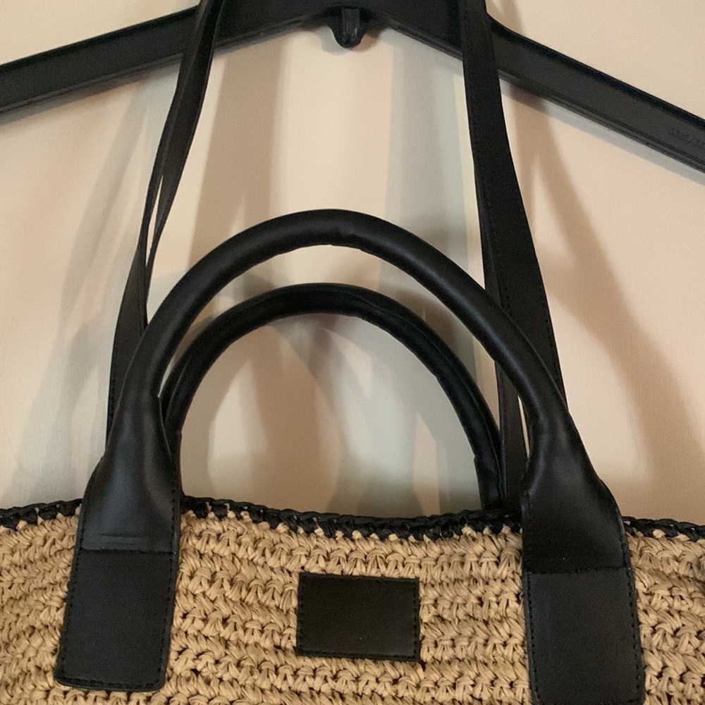 NWT woven black & tan bag - Picture 2 of 4